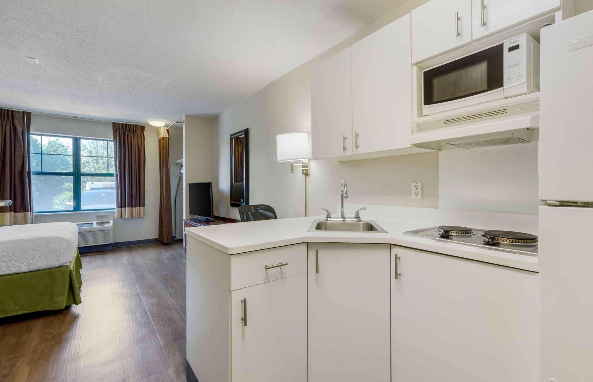 Extended Stay America Suites - Washington Dc Germantown Milestone Экстерьер фото