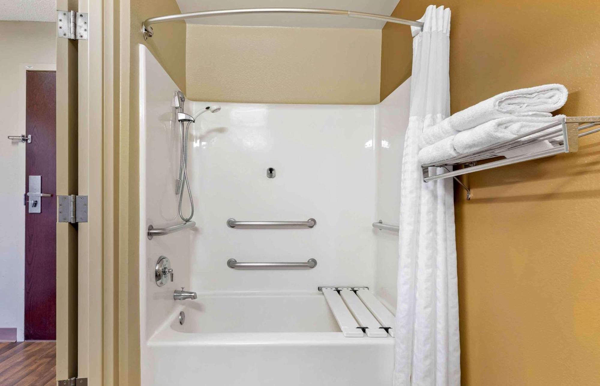 Extended Stay America Suites - Washington Dc Germantown Milestone Экстерьер фото
