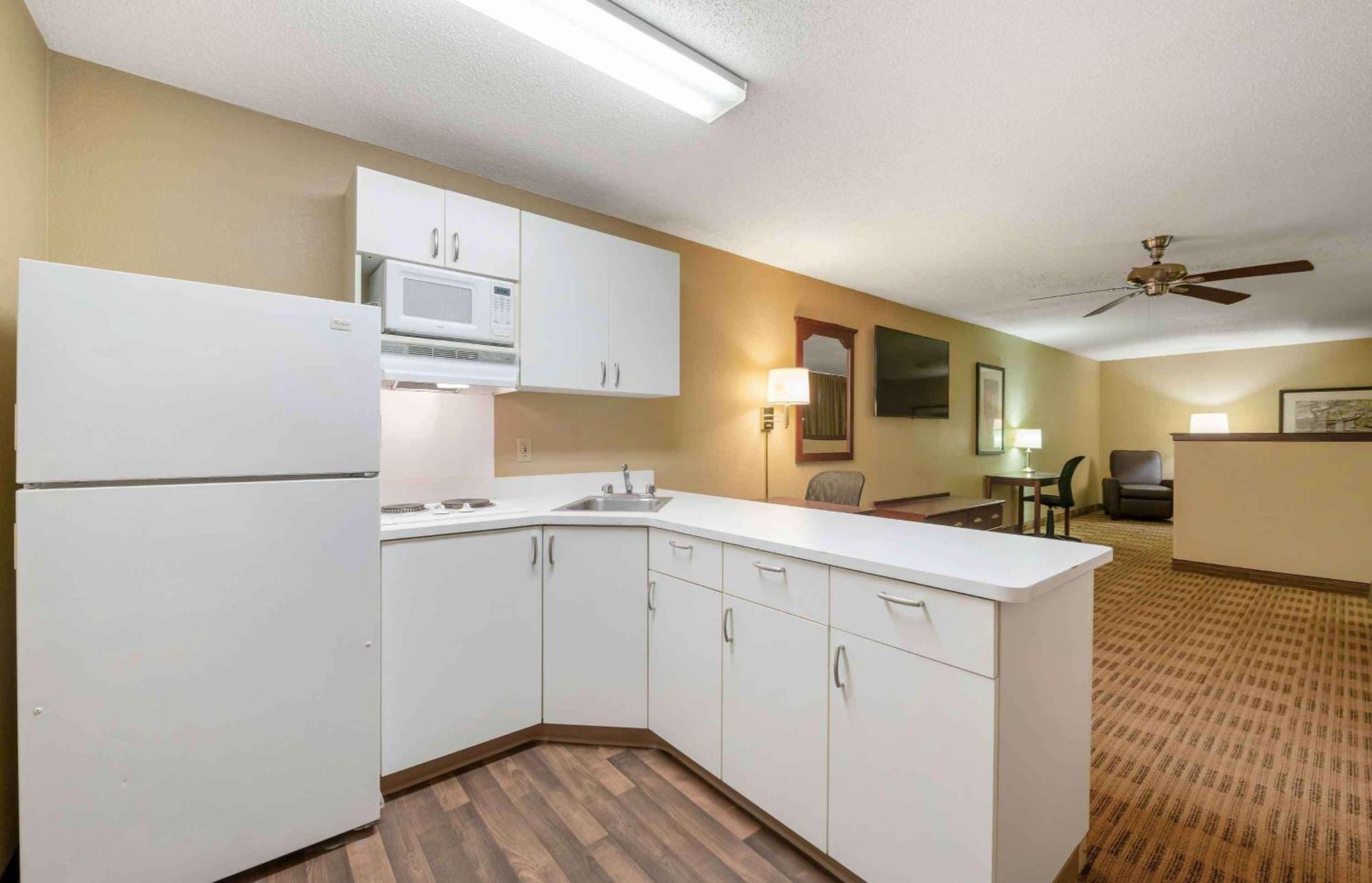 Extended Stay America Suites - Washington Dc Germantown Milestone Экстерьер фото