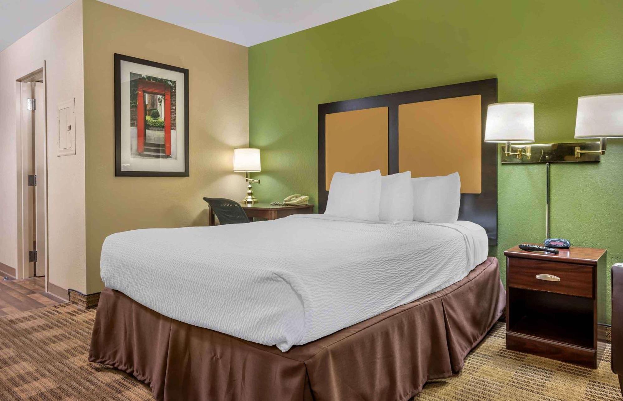 Extended Stay America Suites - Washington Dc Germantown Milestone Экстерьер фото